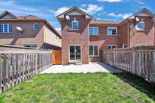 80 Ridgefield Crt, House semidetached with 3 bedrooms, 4 bathrooms and 3 parking in Brampton ON | Image 30