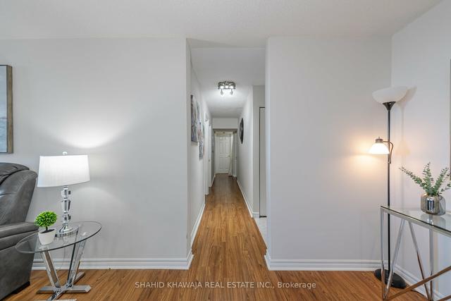 1004 - 75 Glenburn Crt, Condo with 3 bedrooms, 1 bathrooms and 2 parking in Hamilton ON | Image 8