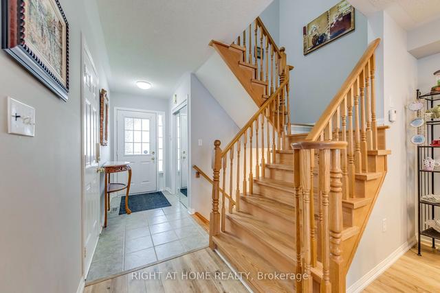 695 Edwards Ave W, House attached with 3 bedrooms, 3 bathrooms and 3 parking in Milton ON | Image 15