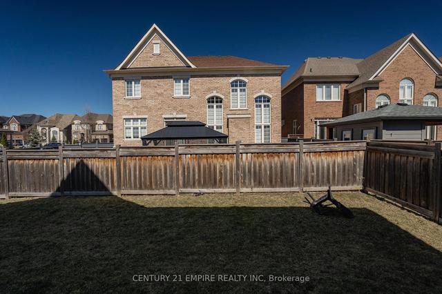 125 Chesney Cres, House detached with 4 bedrooms, 4 bathrooms and 6 parking in Vaughan ON | Image 32