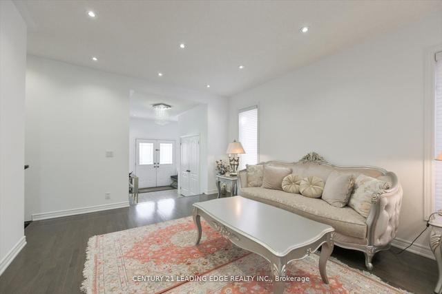 18 Kerr Lane, House detached with 4 bedrooms, 4 bathrooms and 6 parking in Aurora ON | Image 33