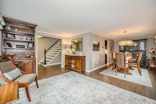 17 Sunrise Court, House detached with 4 bedrooms, 2 bathrooms and 6 parking in Guelph ON | Image 48