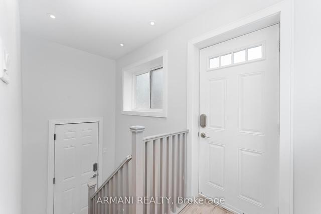 414 Northcliffe Blvd, House detached with 2 bedrooms, 2 bathrooms and 3 parking in Toronto ON | Image 14