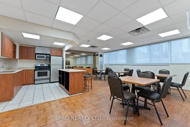 2305 - 3700 Kaneff Cres, Condo with 1 bedrooms, 1 bathrooms and 2 parking in Mississauga ON | Image 24