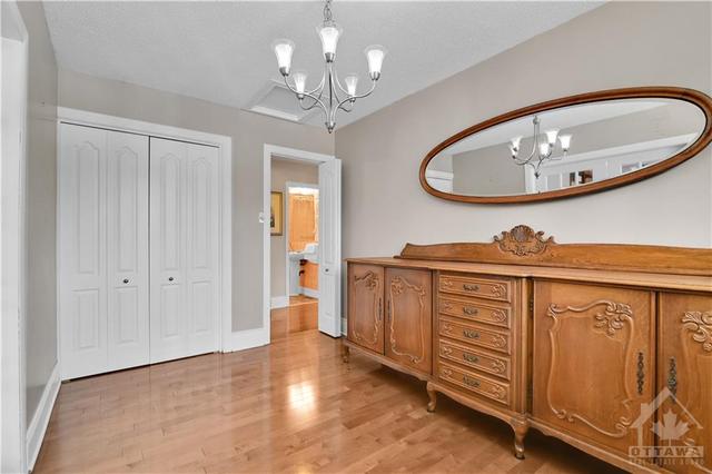 4 Assiniboine Drive, House detached with 3 bedrooms, 2 bathrooms and 2 parking in Ottawa ON | Image 11