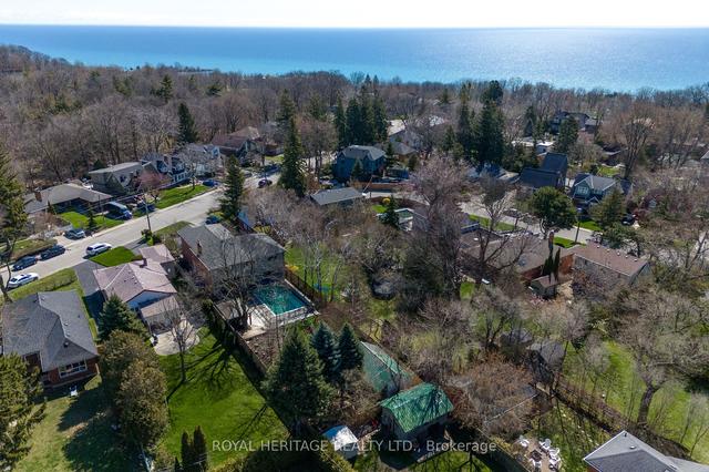 36 Cliffcrest Dr, House detached with 3 bedrooms, 2 bathrooms and 6 parking in Toronto ON | Image 4