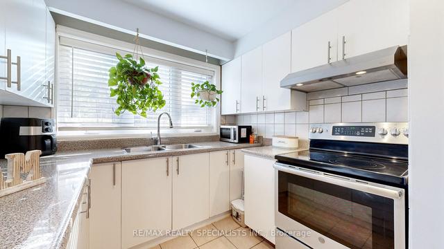 3 - 19 Derrydown Rd, Townhouse with 2 bedrooms, 3 bathrooms and 1 parking in Toronto ON | Image 35