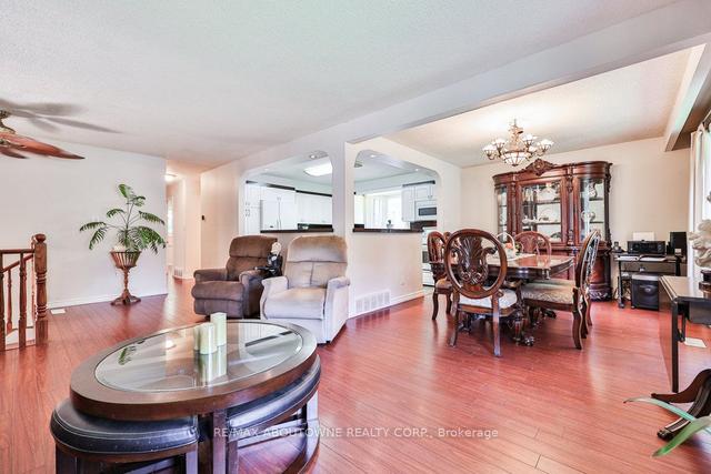 908 Partridge Dr, House detached with 2 bedrooms, 2 bathrooms and 6 parking in Burlington ON | Image 3