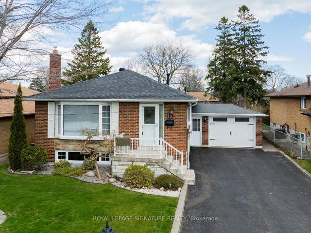 19 Wooster Wood, House detached with 3 bedrooms, 2 bathrooms and 5 parking in Toronto ON | Image 12