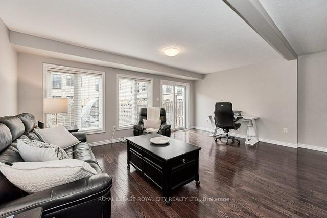 93 Mussen St, House attached with 3 bedrooms, 3 bathrooms and 3 parking in Guelph ON | Image 2