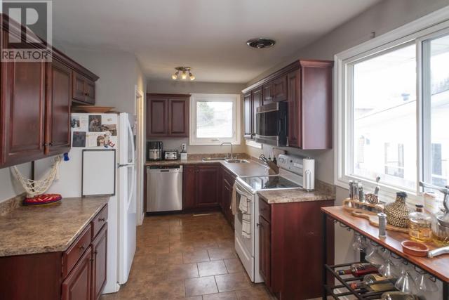423 Otto St, House detached with 4 bedrooms, 1 bathrooms and null parking in Thunder Bay ON | Image 10