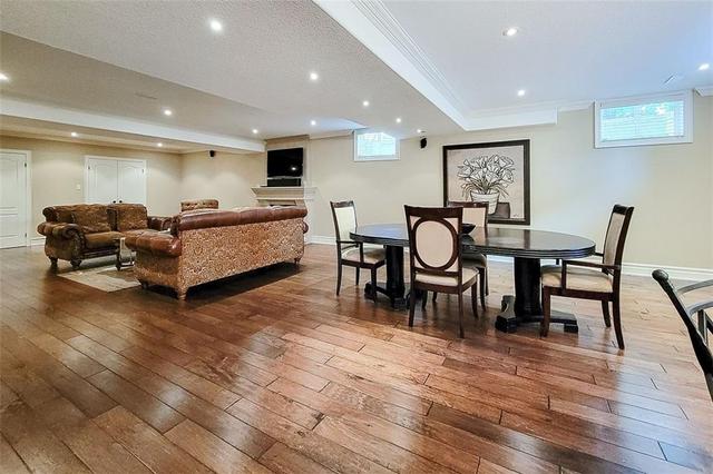 15 Silver Maple Drive, House detached with 4 bedrooms, 3 bathrooms and 6 parking in Hamilton ON | Image 45