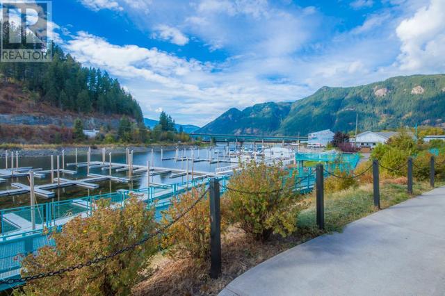 19 - 1130 Riverside Avenue, House attached with 5 bedrooms, 2 bathrooms and 2 parking in Sicamous BC | Image 36