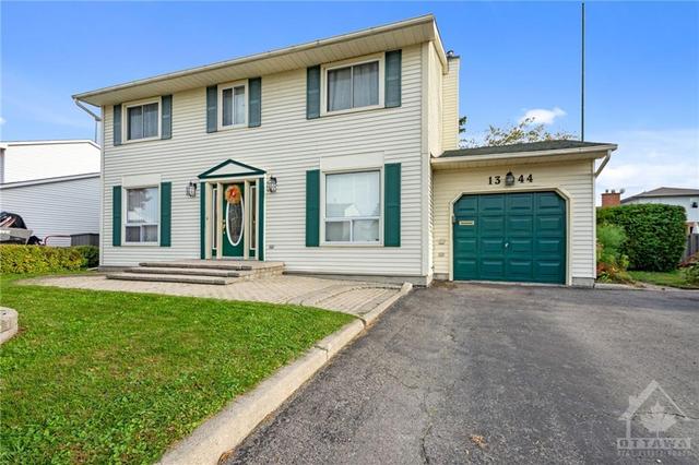 1344 Baden Avenue, House detached with 3 bedrooms, 3 bathrooms and 4 parking in Ottawa ON | Image 1