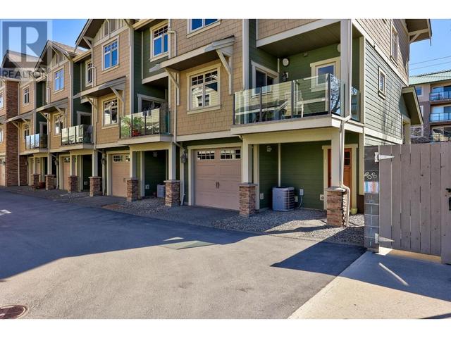 1 - 576 Nicola Street, House attached with 2 bedrooms, 3 bathrooms and null parking in Kamloops BC | Image 32