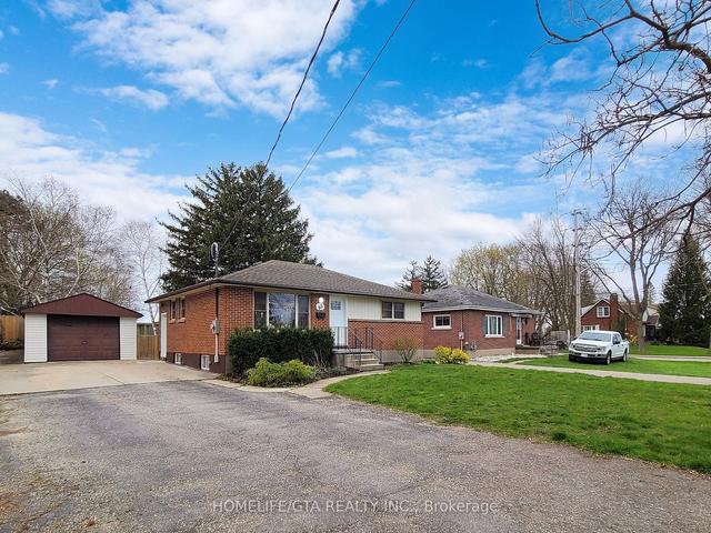 95 Clarke St, House detached with 2 bedrooms, 2 bathrooms and 11 parking in Woodstock ON | Image 12