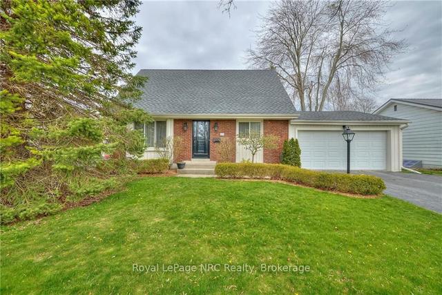 325 Brookfield Blvd, House detached with 2 bedrooms, 2 bathrooms and 4 parking in Haldimand County ON | Image 1