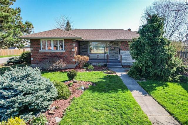 35 Hewko Street, House detached with 3 bedrooms, 1 bathrooms and 5 parking in St. Catharines ON | Image 1