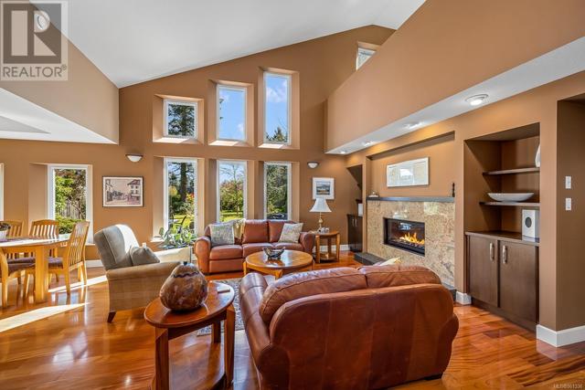 1531 Highridge Dr, House detached with 3 bedrooms, 3 bathrooms and 2 parking in Comox BC | Image 7