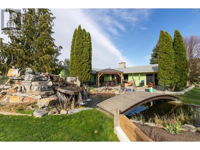 656 Curtis Road, House detached with 5 bedrooms, 3 bathrooms and 12 parking in Kelowna BC | Image 44