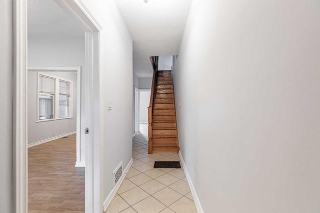 35 Day Ave, House semidetached with 3 bedrooms, 2 bathrooms and 1 parking in Toronto ON | Image 23