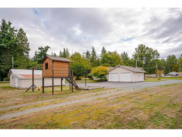19810 20 Avenue, House detached with 4 bedrooms, 2 bathrooms and 10 parking in Langley BC | Image 19