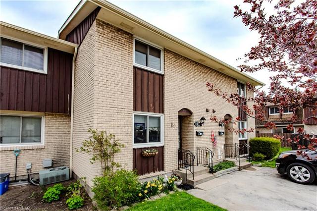 8 - 50 Lakeshore Road, House attached with 2 bedrooms, 1 bathrooms and 1 parking in St. Catharines ON | Image 1