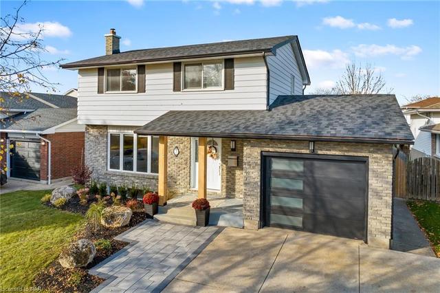 7 Mayfair Court, House detached with 4 bedrooms, 2 bathrooms and 5 parking in St. Catharines ON | Image 12