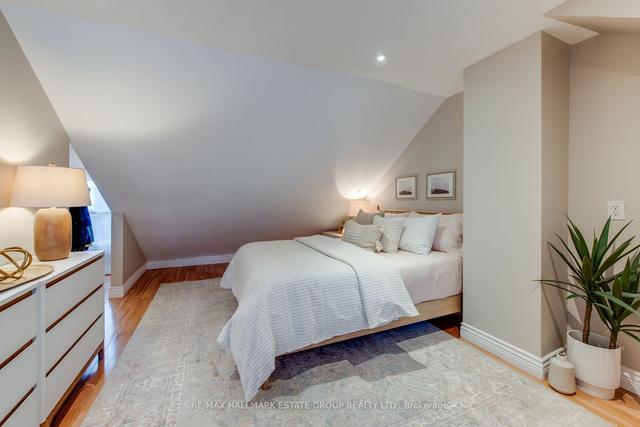 164 Booth Ave, House semidetached with 3 bedrooms, 4 bathrooms and 0 parking in Toronto ON | Image 17