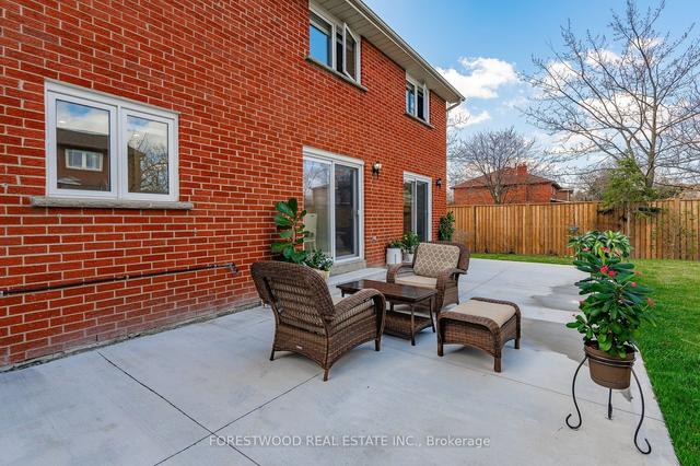 798 Willowbank Tr, House detached with 5 bedrooms, 4 bathrooms and 6 parking in Mississauga ON | Image 32