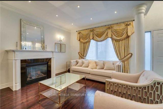 117 Theodore Pl, House detached with 5 bedrooms, 6 bathrooms and 6 parking in Vaughan ON | Image 2