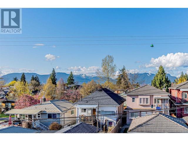 1 - 1019 39th Avenue, House detached with 3 bedrooms, 4 bathrooms and 1 parking in Vancouver BC | Image 12