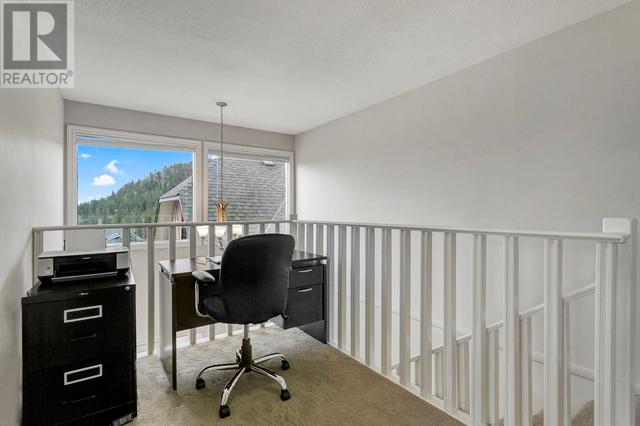 932 Monashee Place, House detached with 3 bedrooms, 2 bathrooms and 5 parking in Kelowna BC | Image 39