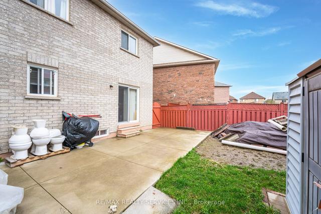 22 Slessor Lane, House detached with 3 bedrooms, 4 bathrooms and 4 parking in Brampton ON | Image 32