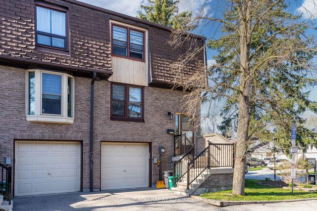 13 - 209 Castle Rock Dr, Townhouse with 3 bedrooms, 3 bathrooms and 2 parking in Richmond Hill ON | Image 1