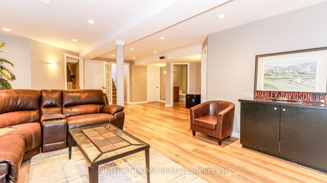4 Brown Wood Dr, House detached with 3 bedrooms, 3 bathrooms and 6 parking in Barrie ON | Image 9
