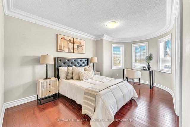 37 Classic Dr, House detached with 4 bedrooms, 5 bathrooms and 18 parking in Brampton ON | Image 24