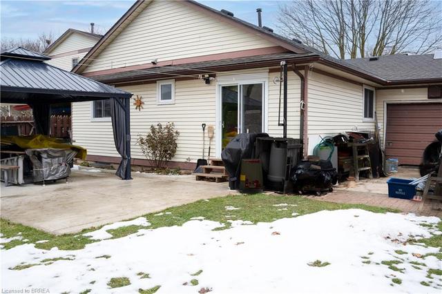 117 Cindy Avenue, House detached with 4 bedrooms, 2 bathrooms and 4 parking in Cambridge ON | Image 32