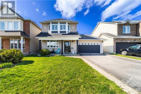 711 Vistapark Drive, House detached with 3 bedrooms, 1 bathrooms and 4 parking in Ottawa ON | Card Image