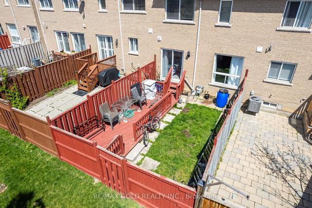 24 Norman Wesley Way, Townhouse with 3 bedrooms, 4 bathrooms and 3 parking in Toronto ON | Image 19