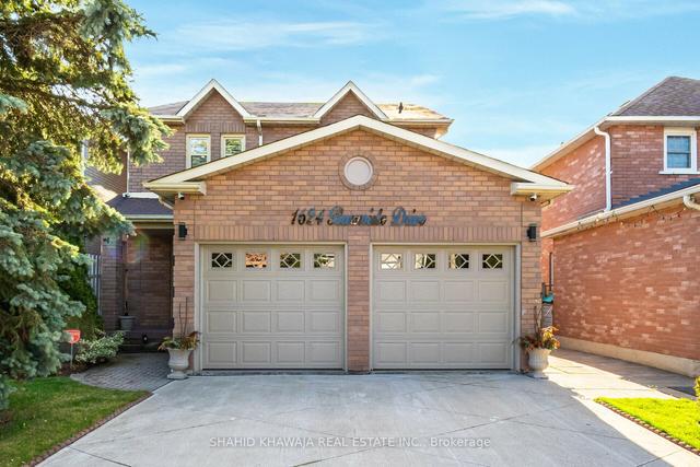 1624 Burnside Dr, House detached with 4 bedrooms, 4 bathrooms and 4 parking in Pickering ON | Image 1