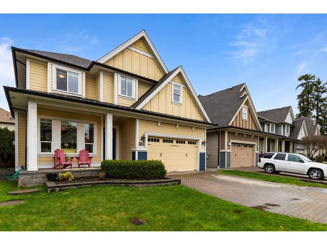 7303 198a Street, House detached with 6 bedrooms, 5 bathrooms and 6 parking in Langley BC | Image 3