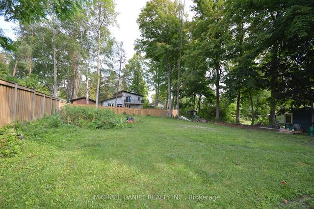 882 Kennedy Rd, House detached with 2 bedrooms, 1 bathrooms and 6 parking in Innisfil ON | Image 15