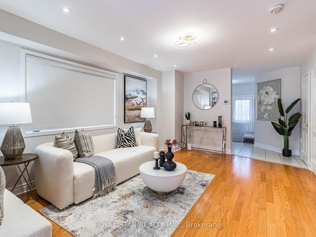 683 Dolly Bird Lane, House semidetached with 3 bedrooms, 4 bathrooms and 3 parking in Mississauga ON | Image 38