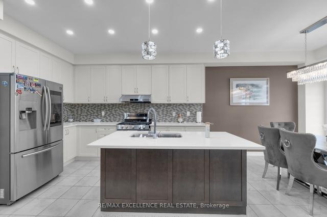 79 Folgate Cres, House semidetached with 4 bedrooms, 4 bathrooms and 3 parking in Brampton ON | Image 3