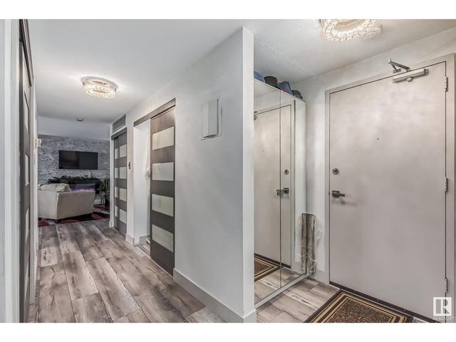 1105 - 10160 115 St Nw, Condo with 2 bedrooms, 1 bathrooms and null parking in Edmonton AB | Image 5