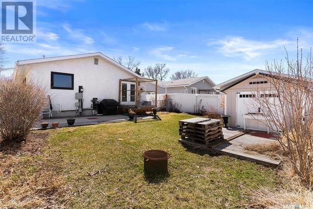 34 Newstead Avenue, House detached with 4 bedrooms, 3 bathrooms and null parking in Regina SK | Image 32