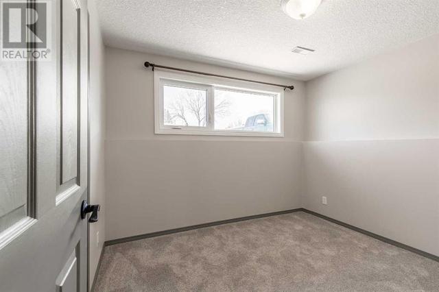 1912 18 Street N, House detached with 4 bedrooms, 2 bathrooms and 4 parking in Lethbridge AB | Image 25