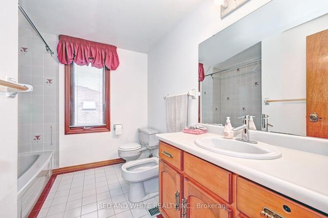 38 Burton Rd, House detached with 5 bedrooms, 4 bathrooms and 8 parking in Guelph ON | Image 7