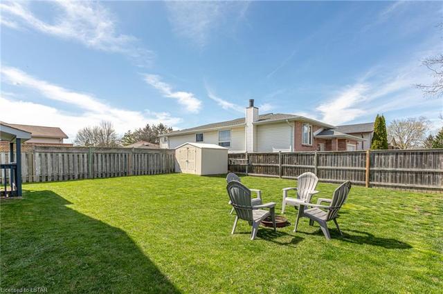 226 Portsmouth Crescent E, House detached with 3 bedrooms, 1 bathrooms and 4 parking in London ON | Image 22
